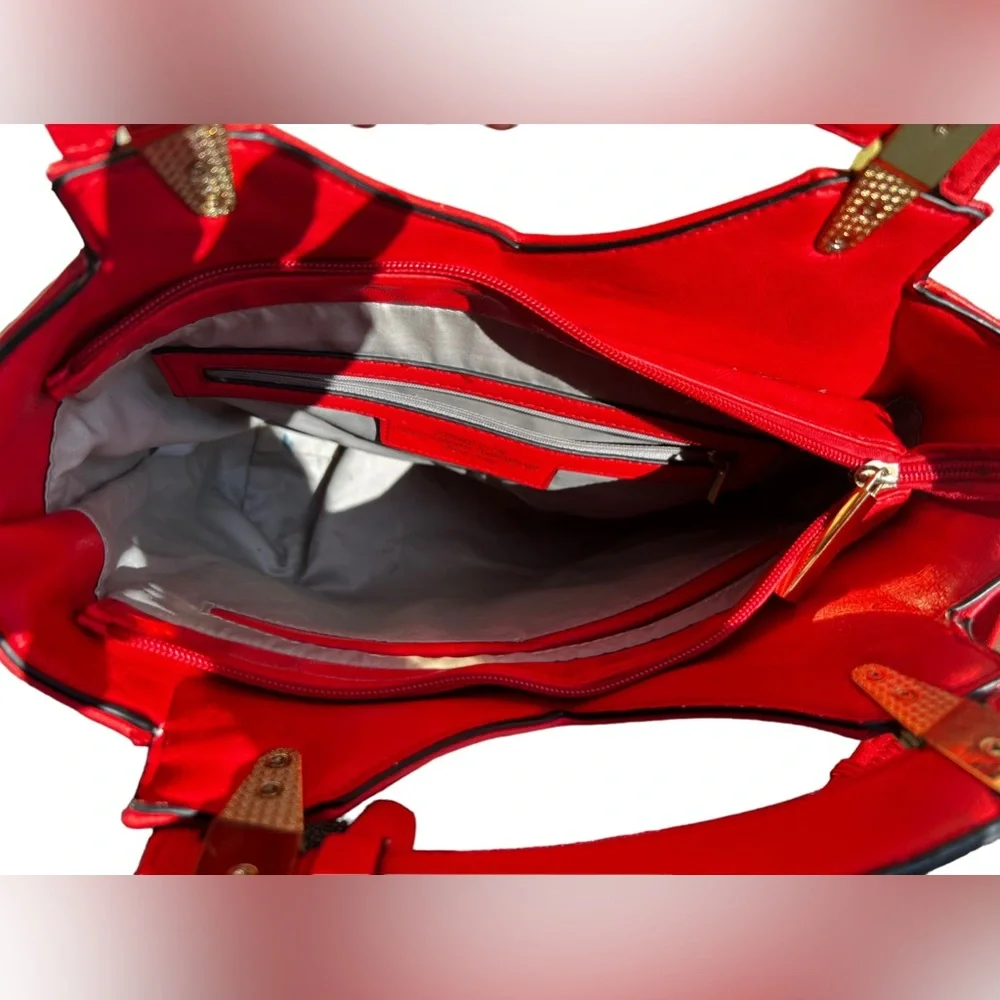 Versace 1969 Abbigliamento Sportivo
SRL Milano Italia | Color: Red - Picture 6 of 10